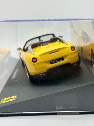 Ferrari SA Aperta 2010 1:43