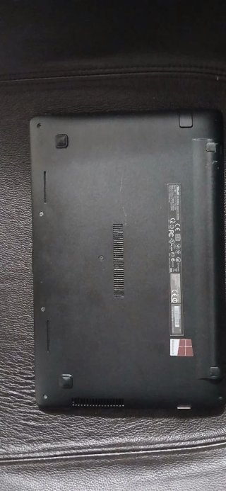 Portatile ASUS Nero