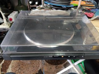 Solo venta persona Tocadiscos Grundig Negro