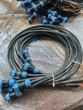 Stock 40 Cavi Professionali WEIPU SP21