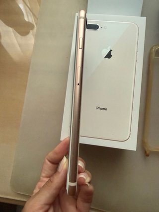 iPhone 8 Plus + 4 fundas de regalo