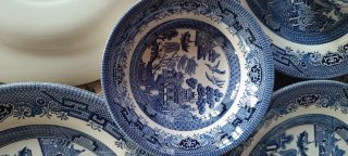 Vajilla Inglesa Churchill Azul y Blanca