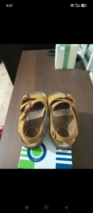Sandali bimbo gialli con fibbia