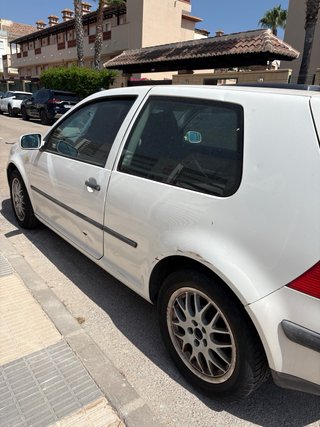Volkswagen Golf 2004