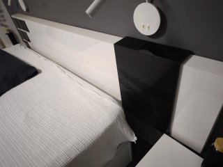 Cabecero de cama moderno blanco y negr