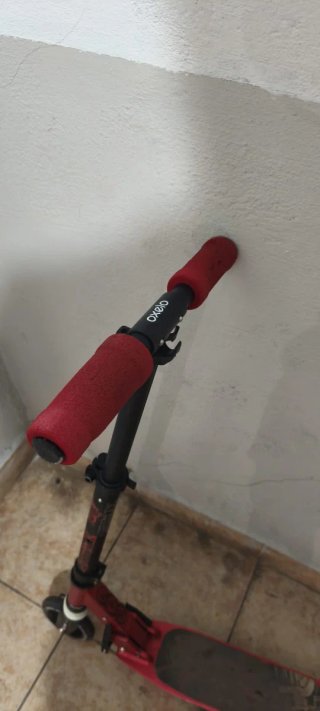 2 Patinetes Plegables Rojos