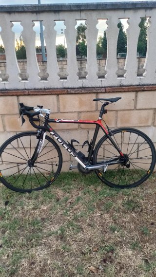 Bicicleta de carretera Focus
