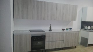 Cocina modular con encimera de piedra