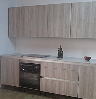 Cocina modular con encimera de piedra