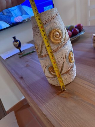 Vaso dipinto a mano in Puglia
