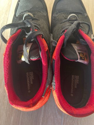 Zapatos de seguridad negros y rojos Toworkfor