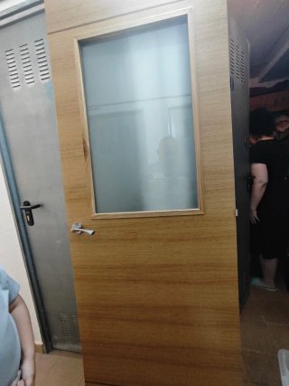 Puerta interior madera con cristal