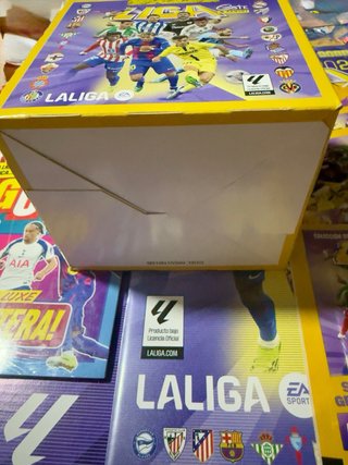 Lote iniciación Liga Este 2026/2027 Caja y Álbum