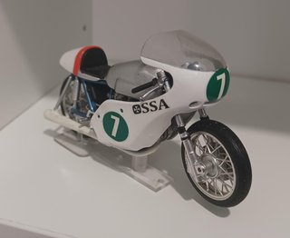 1:24 Ossa 250 Santiago Herrero 1970 TT Man