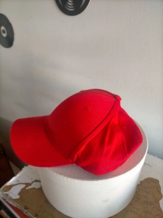Gorra roja para adulto