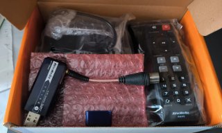 Adaptador TDT USB Avermedia DVB-T Volar EX
