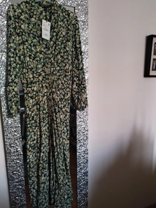 Vestido Zara estampado floral talla M