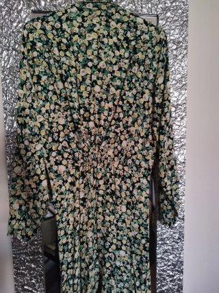 Vestido Zara estampado floral talla M