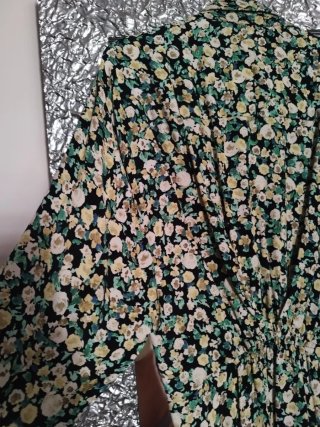 Vestido Zara estampado floral talla M