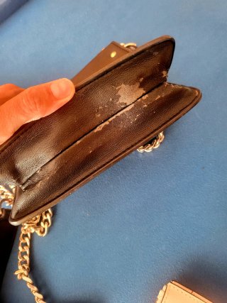 Bolso Versace Negro con Tachuelas Doradas