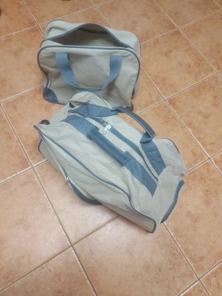 Juego de 2 Bolsas de Viaje Beige y Gris