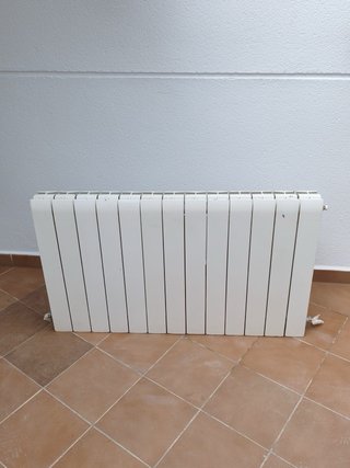 Radiadores de aluminio blanco.