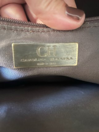 Bolso Carolina Herrera CH Logo Marrón Beige