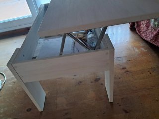 Mesa extensible de madera beige