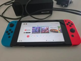 Nintendo Switch HAC-001(-01) + Dock + 128GB
