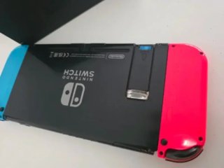 Nintendo Switch HAC-001(-01) + Dock + 128GB