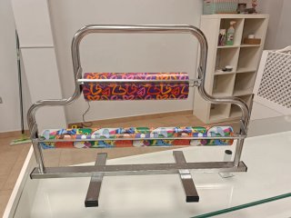 Portarrollos metal para papel regalo