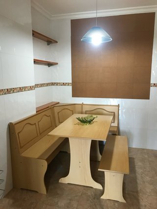 Banco rinconera con mesa y banqueta