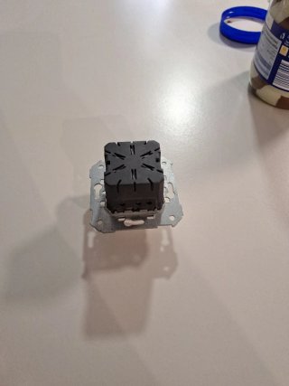 Regulador de luz blanco