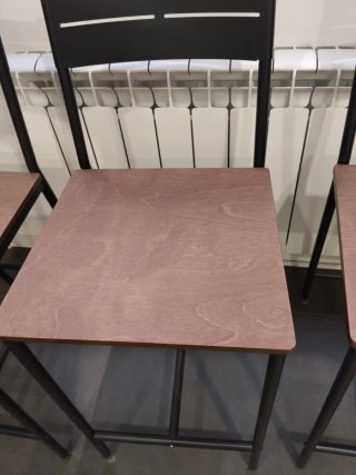 Taburete Alto Ikea Madera y Metal Negro