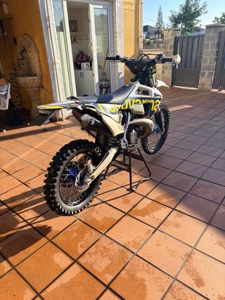 Husqvarna TE 300i Enduro Moto