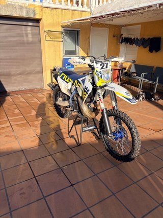 Husqvarna TE 300i Enduro Moto