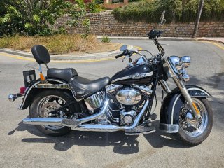Harley Davidson Softail Heritage Negra