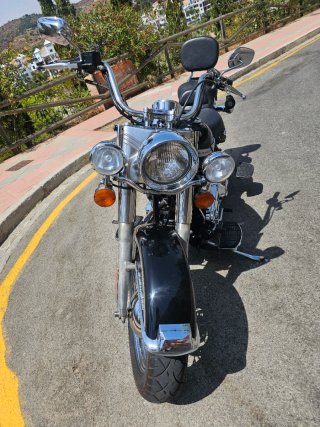 Harley Davidson Softail Heritage Negra
