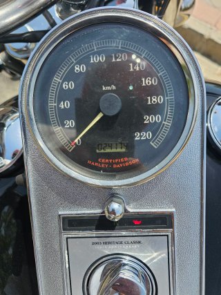Harley Davidson Softail Heritage Negra