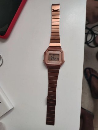 Reloj Casio Dorado Rosado Alarma Cronógrafo