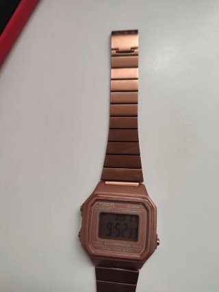 Reloj Casio Dorado Rosado Alarma Cronógrafo