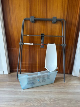 Bañera Stokke con estructura