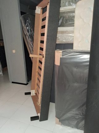 Somier tapizado y colchón