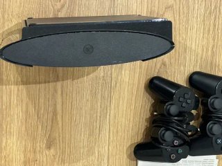 Console PS3 Ultra Slim + 6 Giochi + 2 Controller