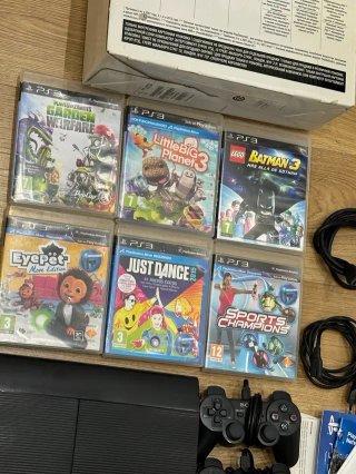 Console PS3 Ultra Slim + 6 Giochi + 2 Controller