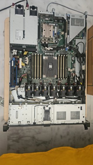 Servidor HPE ProLiant DL325 Gen10