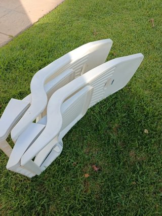 Silla Playa Plegable Blanca. 9 eur la unidad