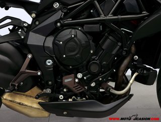 MV AGUSTA BRUTALE 800 DRAGSTER RR