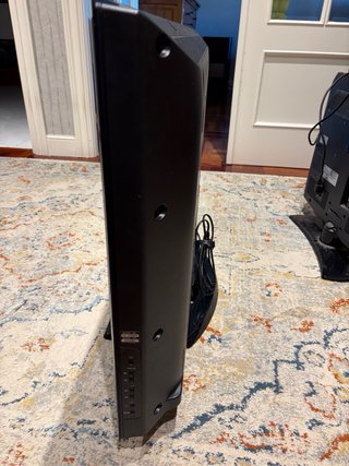 2 TVs: LG 26” y Sony 37”