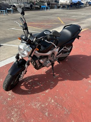 Yamaha FZ6 Naked Negra/Plata